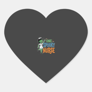 En läskig sjuksköterska Halloween-design Hjärtformat Klistermärke