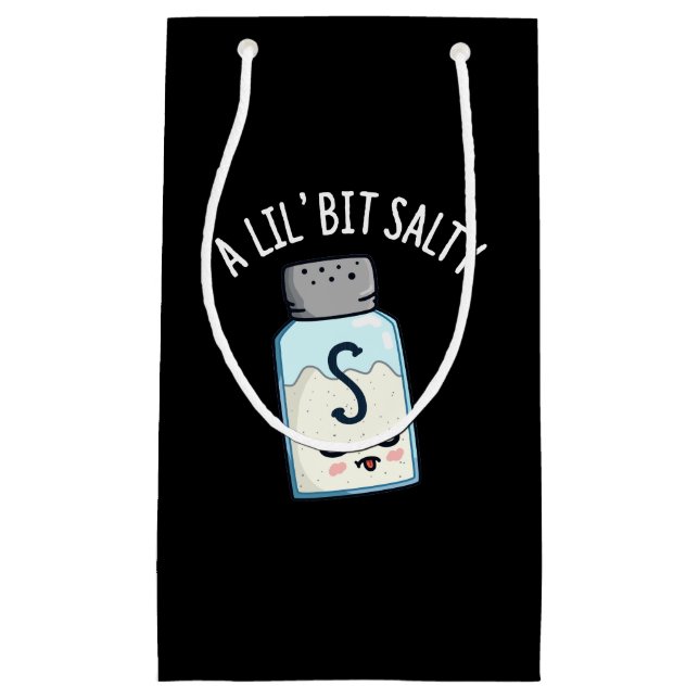 En Lil Bit Salty Funny Salt Shaker Pun Mörk BG (Framsidan)
