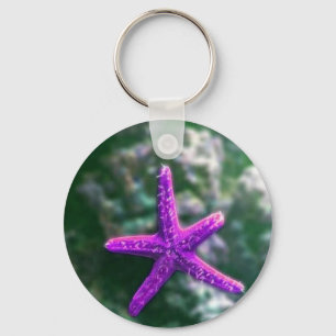 En Lila Starfish Rocky Beach Nyckelring