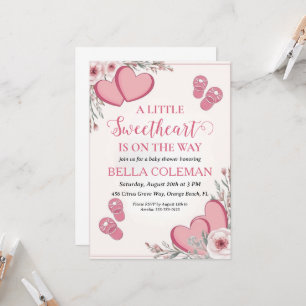 en liten älskling är på väg baby shower inbjudningar