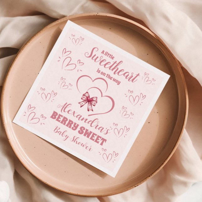 En liten älskling Valentine Baby Shower Pappersservett (Skapare uppladdad)