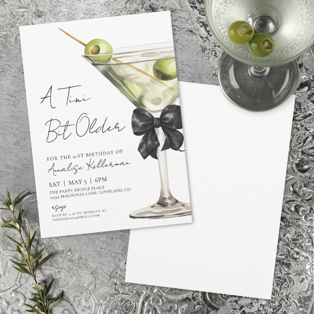 En liten aning äldre Bow Martini födelsedagsfest Inbjudningar (A Tini Bit Older Bow Martini Birthday Party Invitation)
