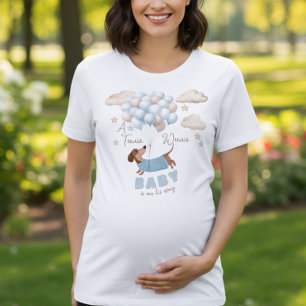 En liten babypojke graviditetsannonsering t shirt
