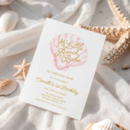 En liten Beach Babe Girl 1:a födelsedagsinbjudan Inbjudningar