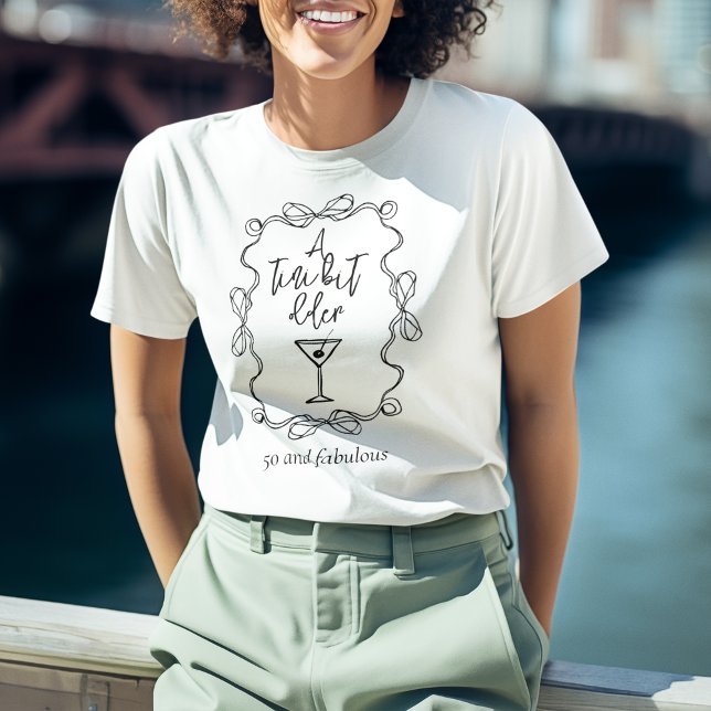 En liten bit äldre svart Vågigt Gräns Födelsedagsf T Shirt (Skapare uppladdad)