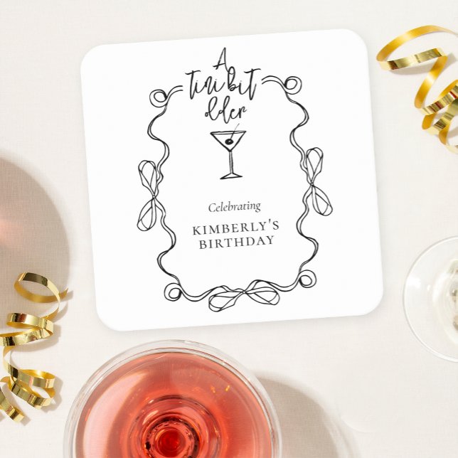 En liten bit äldre svart Vågigt Gräns Födelsedagsf Underlägg Papper Kvadrat (Skapare uppladdad)