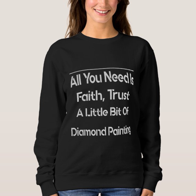 En liten bit av diamantfärgning som säger t shirt (Framsida)