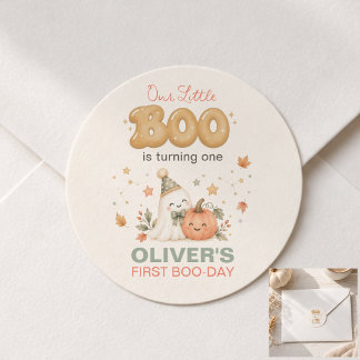 En liten Boo 1-års födelsedags klassisk rund klist Runt Klistermärke