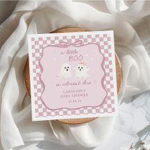 En liten Boo är nästan förfallen Baby Shower Serve
