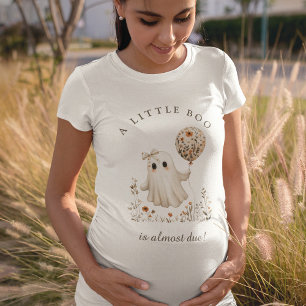 En liten Boo är nästan förfallen! Boho-spöke Bebis T Shirt