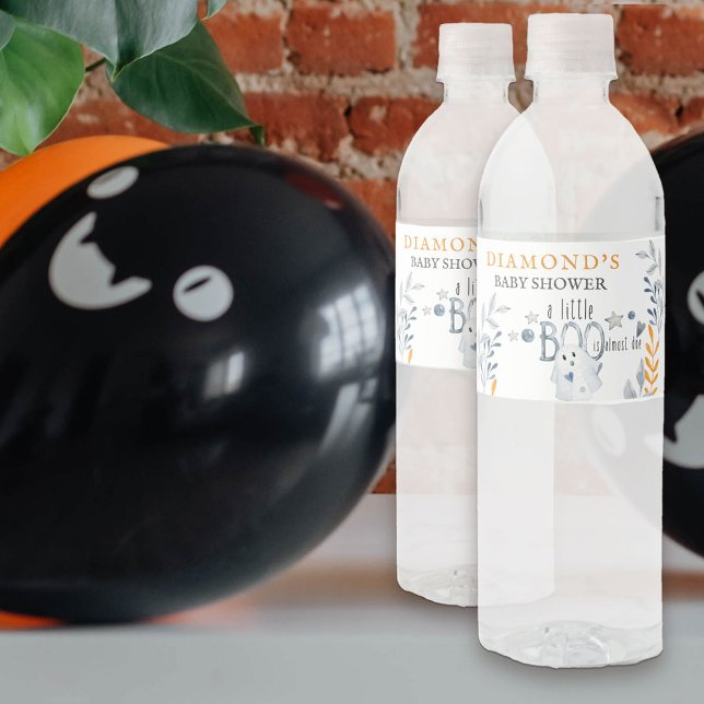 En liten boo är nästan förträfflig babystövel vattenflaskor etikett (Little Boo Fall baby shower water bottle labels)