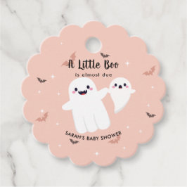 En liten boo är nästan klar med babyskidådaren Gho Gåvor Etiketter