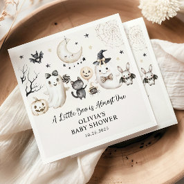 En liten boo är nästan på väg till Halloween Baby Pappersservett