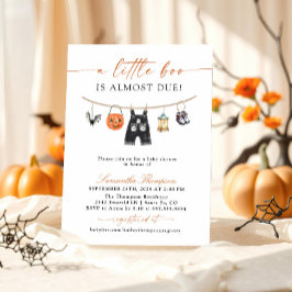 En liten Boo Halloween-inbjudan till babyvisningsp Inbjudningar