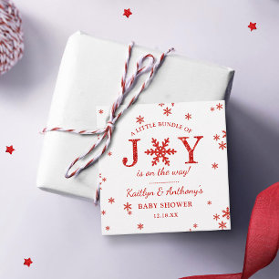 En liten bunt av joy-julstötfångare gåvor etiketter