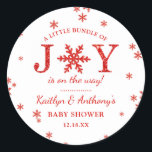 En liten bunt av joy-julstötfångare runt klistermärke<br><div class="desc">Fira i stil med trendigets babybollar. Utformningen är enkel att anpassa med din egen formulering och din familj och dina vänner blir glada när de ser dessa fantastiska klistermärken.</div>