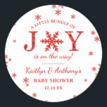 En liten bunt av joy-julstötfångare runt klistermärke<br><div class="desc">Fira i stil med trendigets babybollar. Utformningen är enkel att anpassa med din egen formulering och din familj och dina vänner blir glada när de ser dessa fantastiska klistermärken.</div>