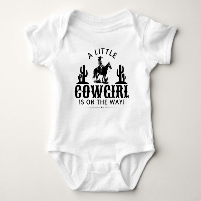 En liten Cowgirl är på väg. T Shirt (Framsida)