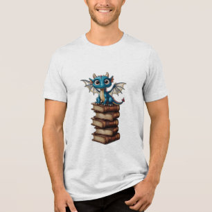 En liten drake med överdimensionerad ögon, sitta p t shirt