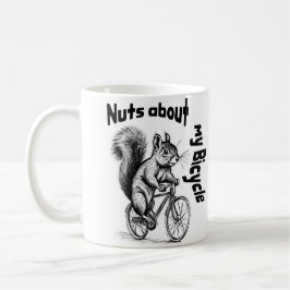 En liten ekorre på en cykelcykelentusiastgåva kaffemugg