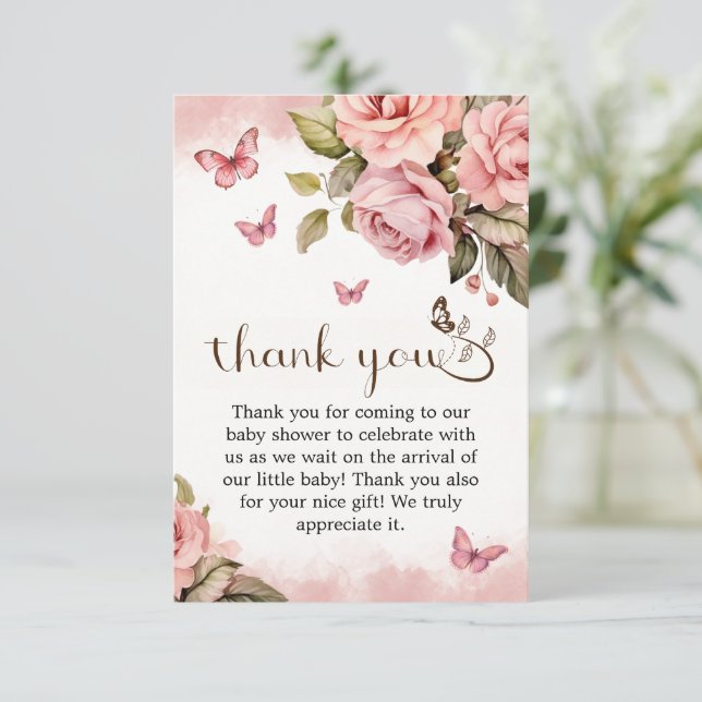 En liten fjäril är på hennes sätt, babyskor tack kort (Stående Fram)