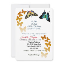 En liten fjäril är på väg att bli modern