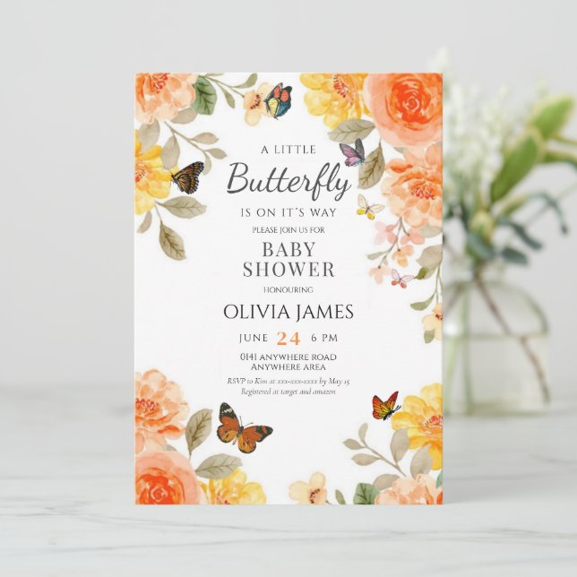 En liten fjäril är på väg till babyduschen inbjudningar (Stående Fram)