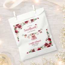 En liten flicka från Valentine Baby Shower