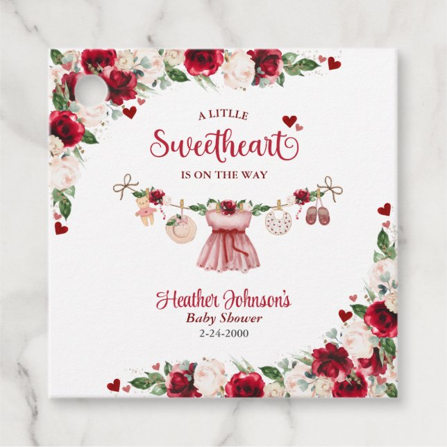 En liten flicka från Valentine Baby Shower Gåvor Etiketter (Framsida)