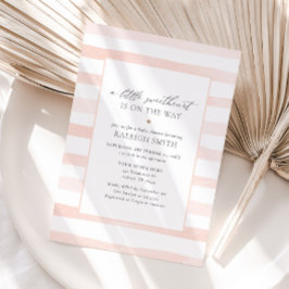 En liten flicka i Valentinesen Baby Shower Inbjudningar