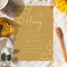 En liten honung är på väg att få en minimal babysk