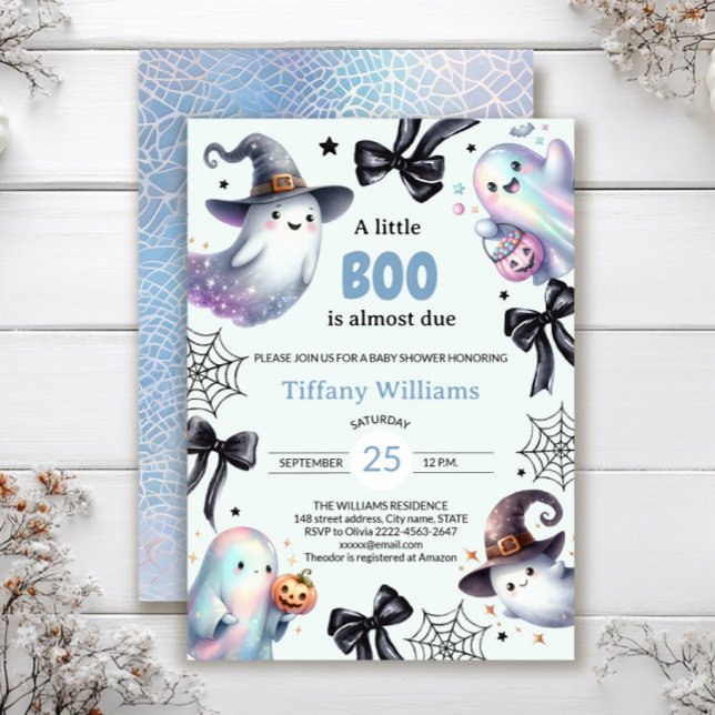 En liten inbjudan till babybabyn | Cute Ghost (A little BOO is almost due — ghost baby shower invite in blue color with black bows)