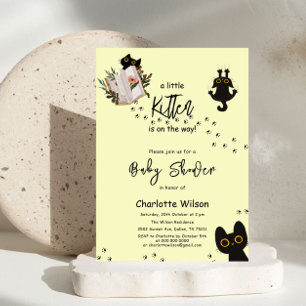 En liten kattunge är på väg Söt katt baby shower Inbjudningar
