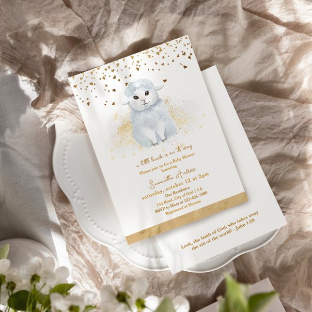 En liten lampa är på väg att Religiösa babyskor Inbjudningar (Skapare uppladdad)