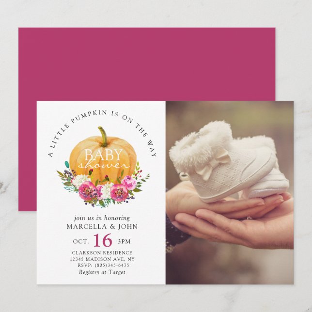 En liten pipa är på vägen till babyduschen inbjudningar (Fram/baksida)