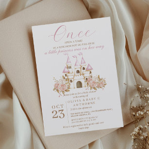 En liten Princess Rosa Castle Blommigts Baby Showe Inbjudningar