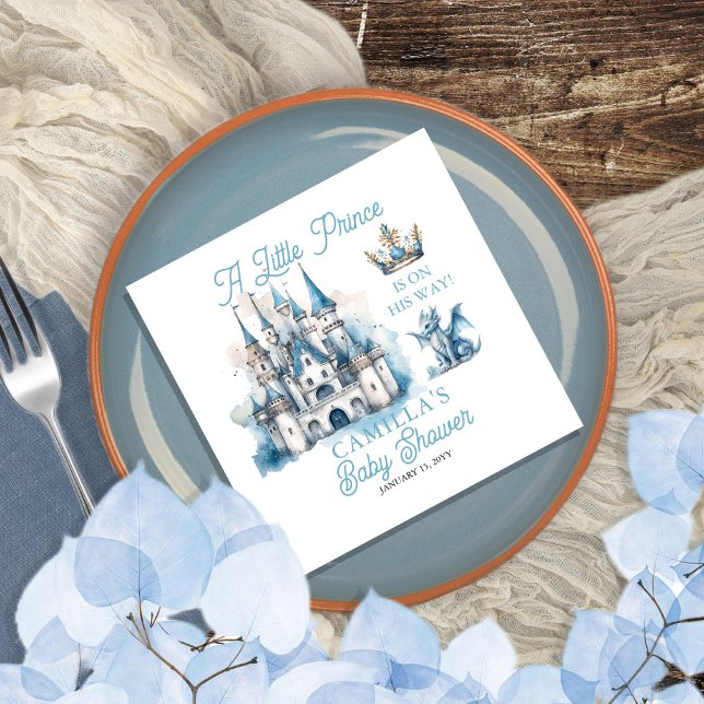 En liten prins är på väg att bli pojkvän. pappersservett ("A Little Prince Is On His Way!" royal-themed Baby Shower party napkins.)