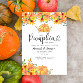 En liten pumpa är på väg till babyduschen inbjudningar