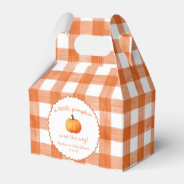 En liten pumpa nyckfull orange höst baby shower presentaskar
