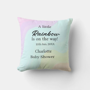 En liten regnbåge är på väg baby shower namn da kudde