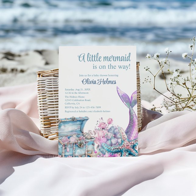 "En liten Sjöjungfru är på väg" Babyskor Inbjudningar ("A Little Mermaid is On The Way" Baby Shower Invitation on a sunny beach.)