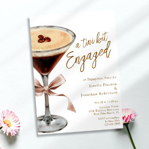 En liten smula engagerad Mocha Martini Förlovnings Inbjudningar
