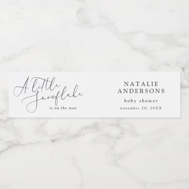 En liten snöflammande vinterbabydusch party vattenflaskor etikett (Singel etikett)