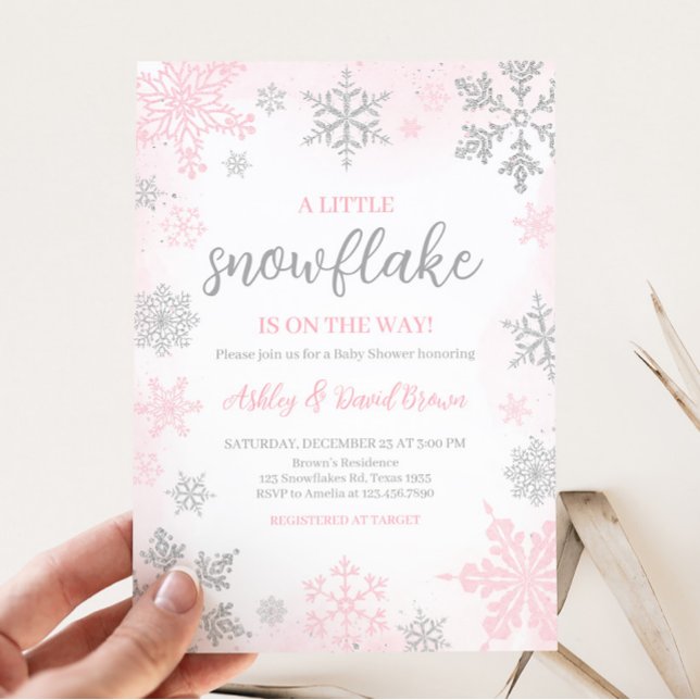 En liten snöflingor Rosa Baby Shower Inbjudningar (Pink and Silver Little Snowflake Baby Shower Invitation)