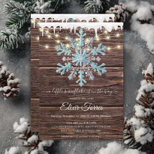 En liten snöflingor Rustic Winter Baby Shower Inbjudningar