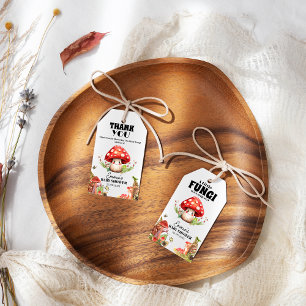 En liten svamp i Mushroom Butterfly Moth Baby Show Presentetikett