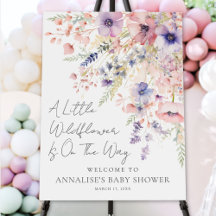 En liten vildblomma Blommig babyfirande välkommen