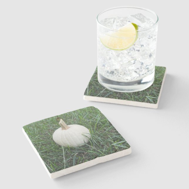 En liten vit Pumpkin Stenunderlägg (Sidan)