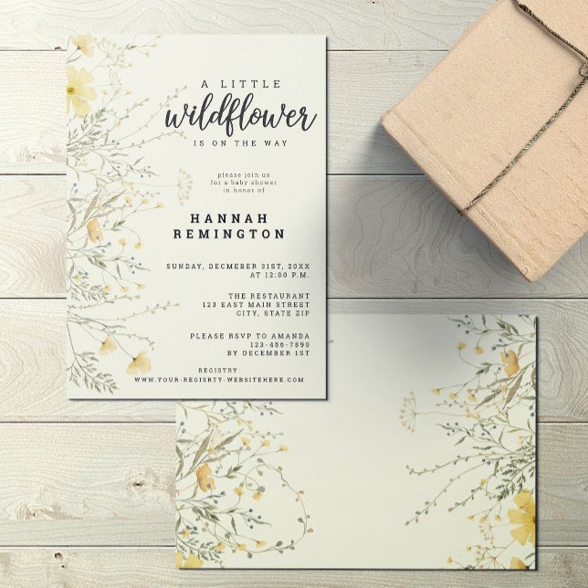 En liten Wildblomma Gult Vattenfärgsbabyskor Inbjudningar (Skapare uppladdad)