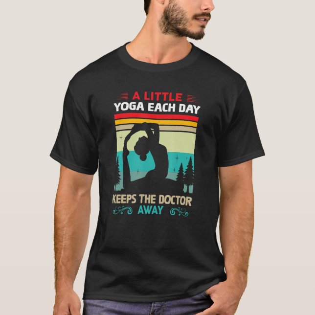 En liten Yoga varje dag Behållorna runt Doktor T Shirt (Framsida)